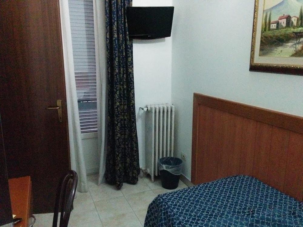 Hotel Aurelia Mailand Exterior foto