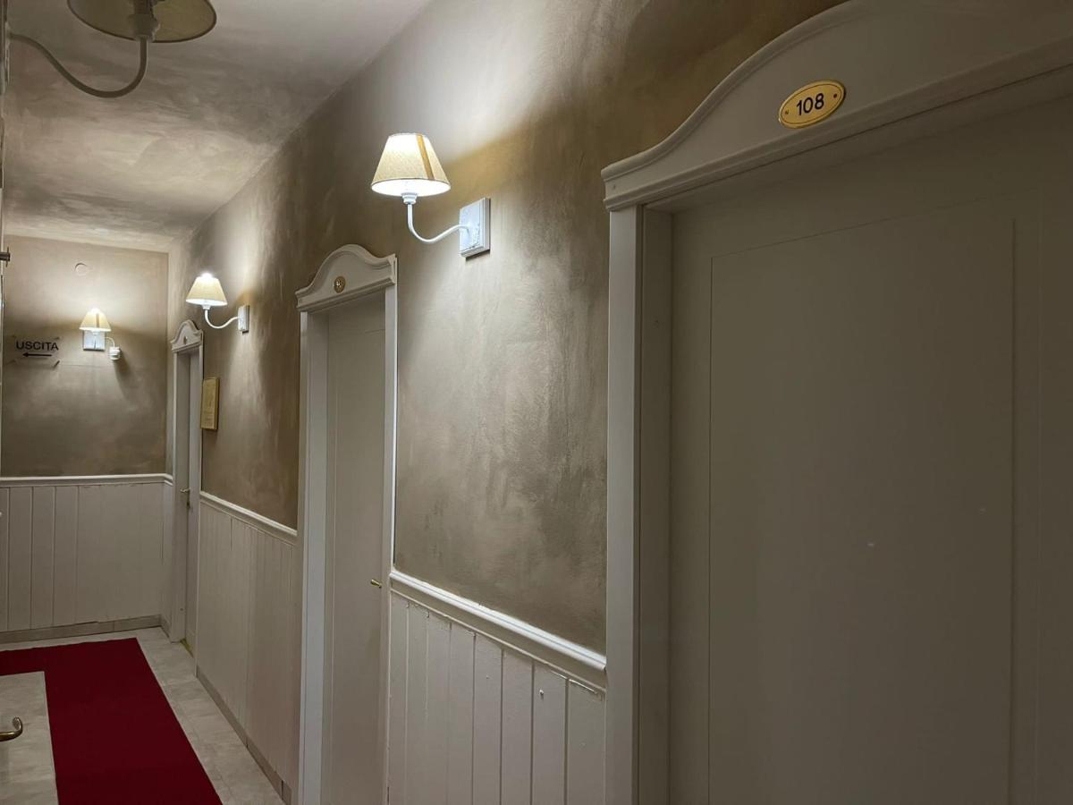 Hotel Aurelia Mailand Exterior foto