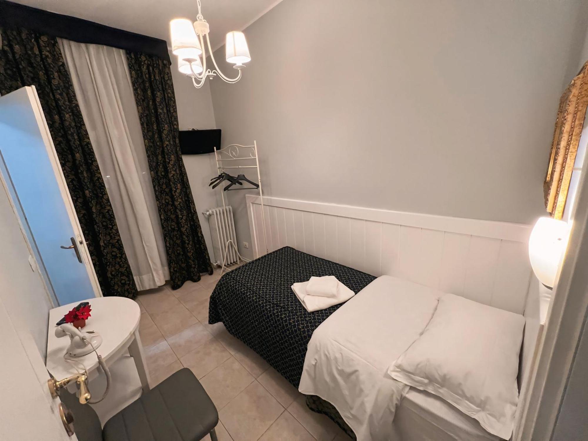 Hotel Aurelia Mailand Zimmer foto